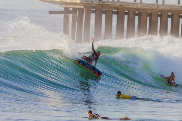 Surf onde estive Azione — Foto Stock