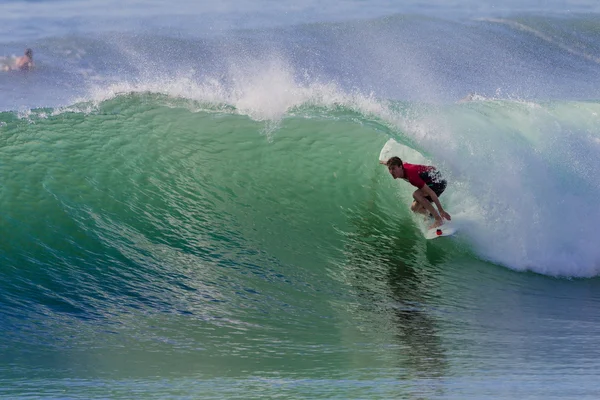 Surfing Rider Hollow Wave Acción — Foto de Stock