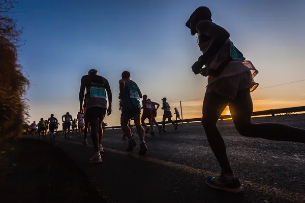 ultra maraton koşucular renkleri gündoğumu