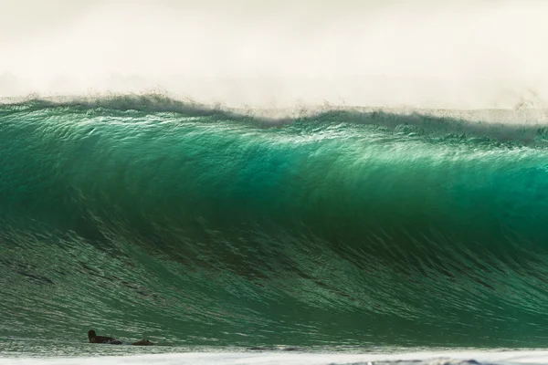 Wellen-Zyklon-Surfer — Stockfoto