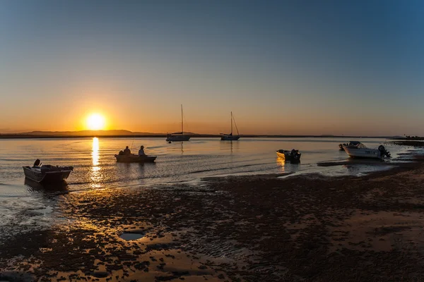 Pescatori Tinny Lagoon Tramonto — Foto Stock