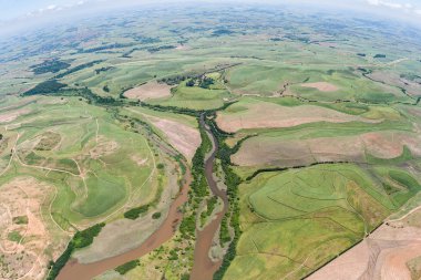 Hava kuşlar göz görünümü şeker kamışı alanları Otoban