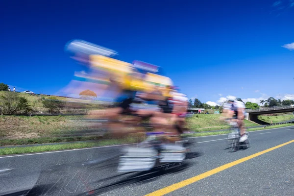 Ποδηλατική ταχύτητα παράλληλα θαμπάδα χρώματα — Φωτογραφία Αρχείου