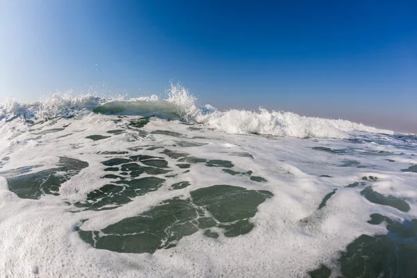 Біла вода хвиля аварій — стокове фото