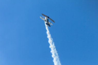 uçak çift kanatlı akrobasi