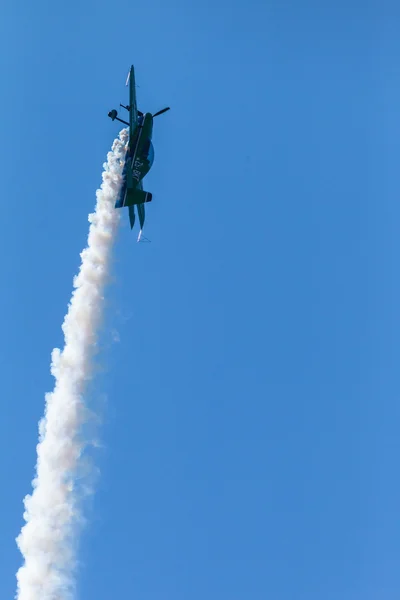 Vliegtuigen acrobatiek gp racing — Stockfoto