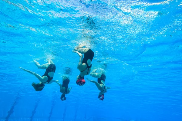 Synchronized Swimming Girls — Stock Photo, Image