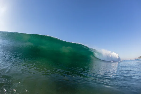 Стена волны океана внутри воды — стоковое фото