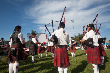 İskoç pipers davul bantları toplama