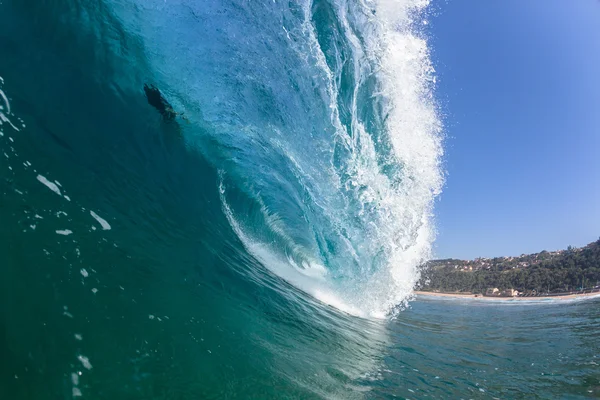 Ocean blue gürültüyle çarpmak içinde dalga deniz — Stok fotoğraf