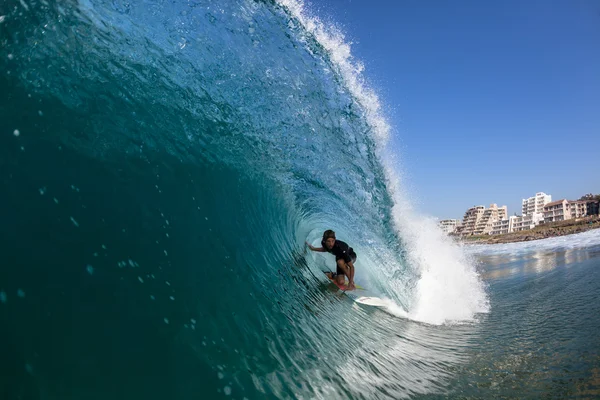 Surfing Surfer Rides Blue Wave — Stock Photo, Image