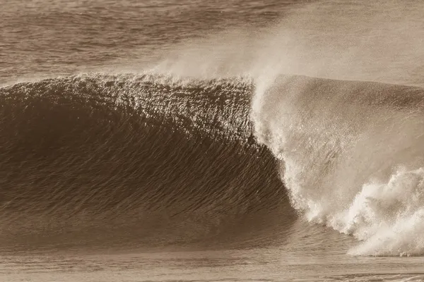 Океанічна хвиля розбиває Sepia Вінтажний — стокове фото