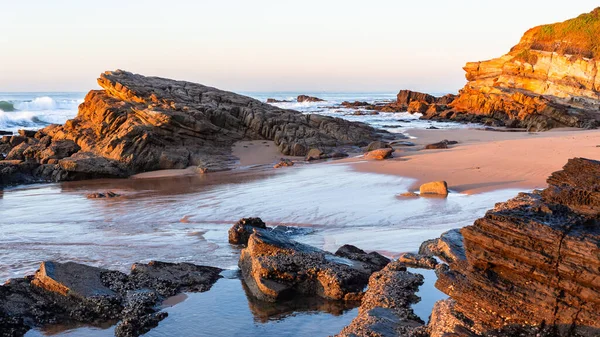 Beach Sand Ocean Sea Water Rocky Coastline Morning Landscape Colors — Stock Photo, Image