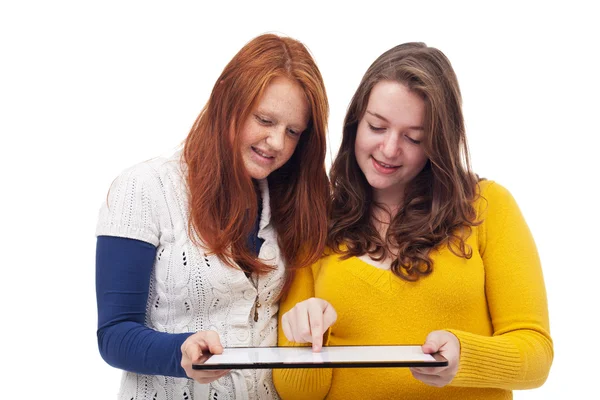 Teen dívky s tabletovým počítačem — Stock fotografie