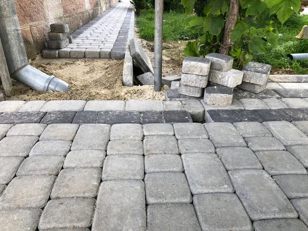 Φωλιασμένο Pavers Διαφόρων Χρωμάτων Κομψό Κήπο Κατά Διάρκεια Της Ημέρας — Φωτογραφία Αρχείου