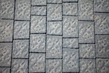 Değişik renklerde taş yontmalar, gündüz vakti yakın çekim. 