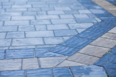 Değişik renklerde taş yontmalar, gündüz vakti yakın çekim. 