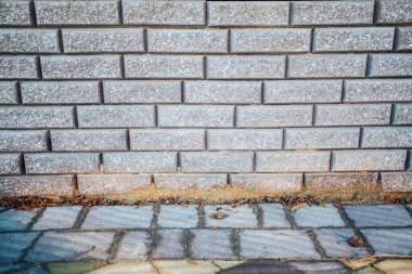 Değişik renklerde taş yontmalar, gündüz vakti yakın çekim. 