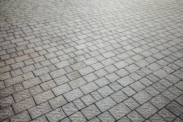 Değişik renklerde taş yontmalar, gündüz vakti yakın çekim. 