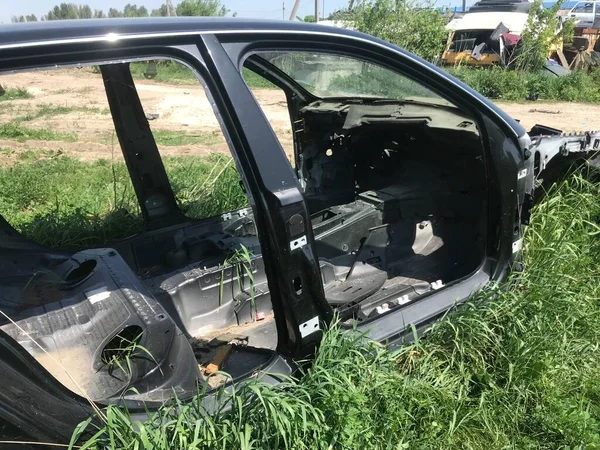 Reciclagem Carros Velhos Usados Destruídos Desmontagem Peças Estaleiros Sucata — Fotografia de Stock