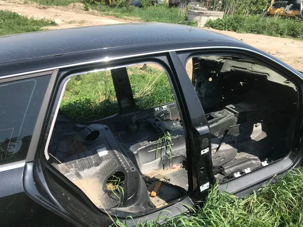 Reciclaje Coches Viejos Usados Destrozados Desmontaje Piezas Desguace — Foto de Stock