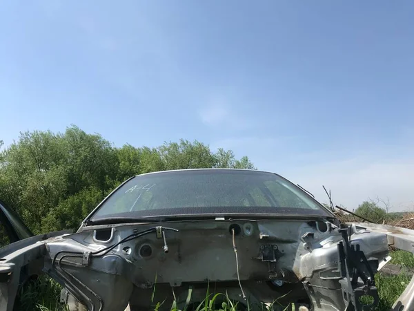 Reciclagem Carros Velhos Usados Destruídos Desmontagem Peças Estaleiros Sucata — Fotografia de Stock