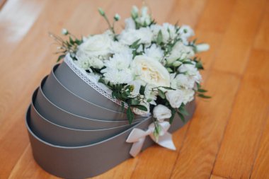 Bir çocuğun doğumu için çiçekler