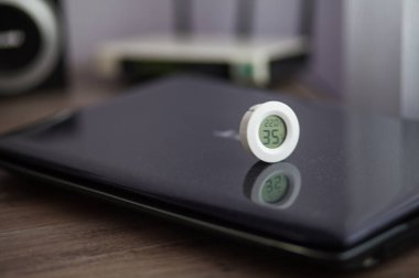 Dijital sıcaklık ve nem sensörü