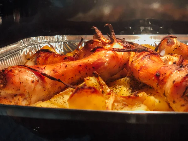 Coxas Frango Com Batatas — Fotografia de Stock