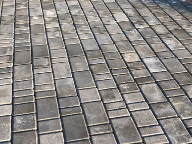 Değişik renklerde taş yontmalar, gündüz vakti yakın çekim. 