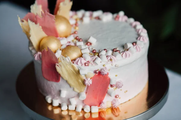 Sweet White Buttercream Cake Rose Flowers — Stockfoto