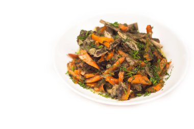 ahşap tahta üzerinde ızgara sosis