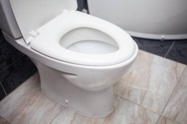 Modern banyo iç klozet