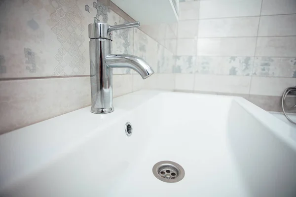 Modern Bathroom Wash Basin Chrome Faucet Gray Tiling — Foto Stock