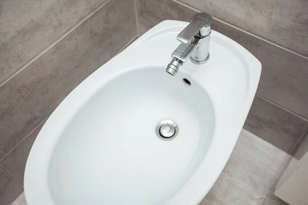 Bidet Moderním Koupelnovém Interiéru — Stock fotografie