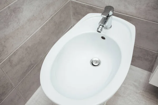 Bidet Moderním Koupelnovém Interiéru — Stock fotografie