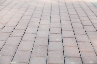 Değişik renklerde taş yontmalar, gündüz vakti yakın çekim. 