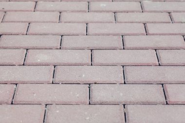 Değişik renklerde taş yontmalar, gündüz vakti yakın çekim. 