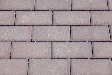 Değişik renklerde taş yontmalar, gündüz vakti yakın çekim. 