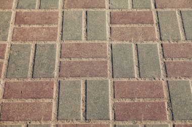 Değişik renklerde taş yontmalar, gündüz vakti yakın çekim. 