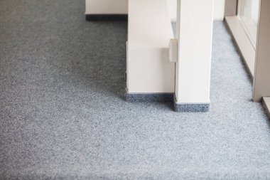Çatı katında modern ofis tasarımı