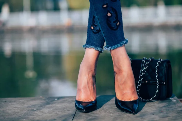 Embrace The Perfect Outfit Combo: Jeans with Heels - Lake Diary