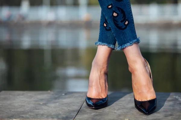 Woman Black High Heels Closeup Female Legs High Heels — Stock Photo, Image