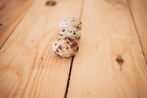 Huevos Codorniz Sobre Fondo Madera — Foto de Stock