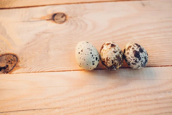 Huevos Codorniz Sobre Fondo Madera — Foto de Stock