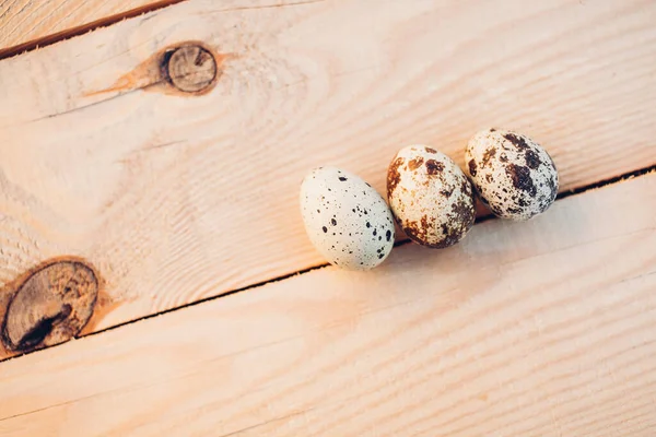 Перепелиные Яйца Деревянном Фоне — стоковое фото
