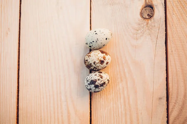 Αυγά Ορτυκιού Ξύλινο Φόντο — Φωτογραφία Αρχείου