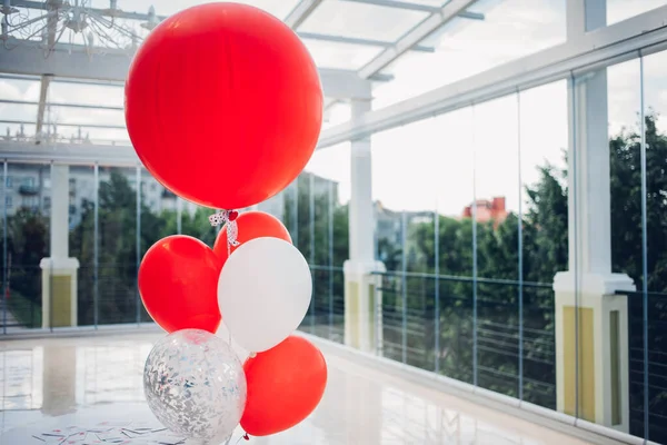 Colorful Balloons Closeup Holiday Table Bright Celebrating Decoration — Stock Photo, Image