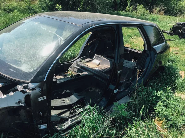 Reciclagem Carros Velhos Usados Destruídos Desmontagem Peças Estaleiros Sucata — Fotografia de Stock