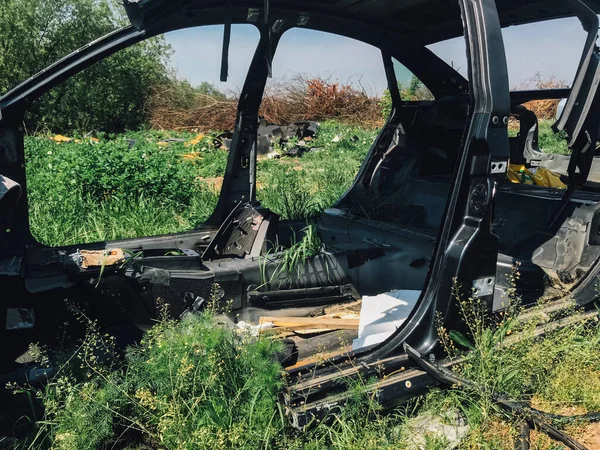 Reciclagem Carros Velhos Usados Destruídos Desmontagem Peças Estaleiros Sucata — Fotografia de Stock